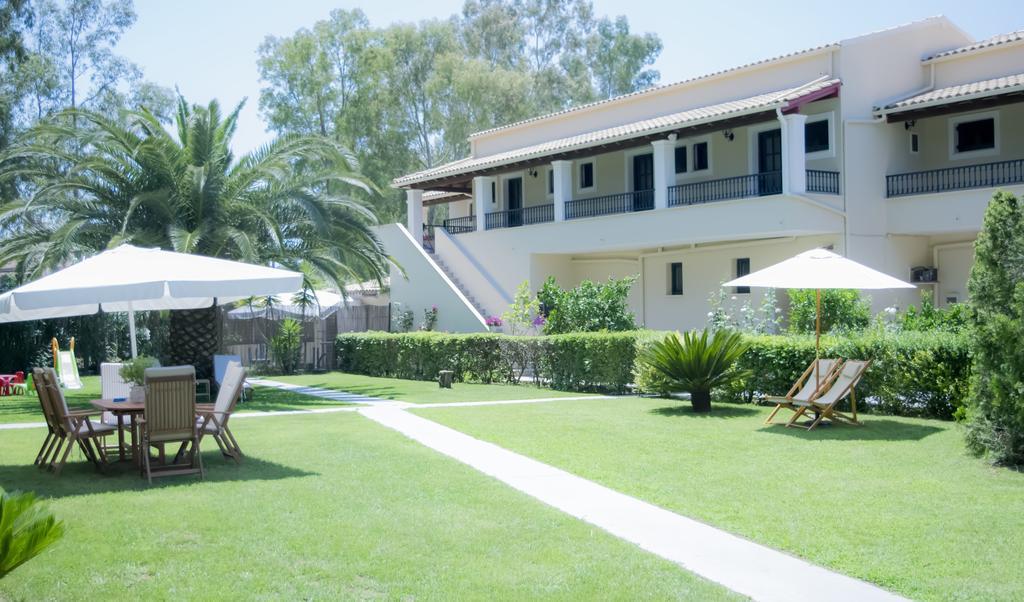 Marini Apartments Moraitika Extérieur photo