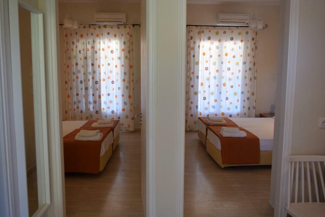 Marini Apartments Moraitika Extérieur photo